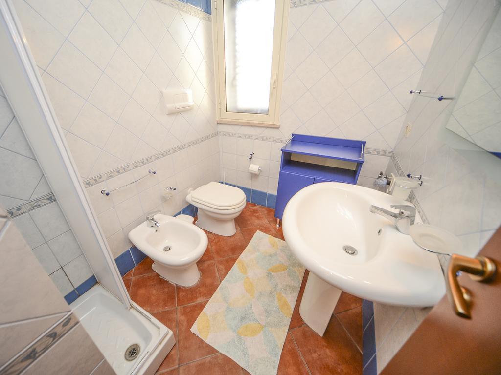 Villa Torre Roccella กัมโปเฟลิเช ดิ โรชเชลลา ภายนอก รูปภาพ